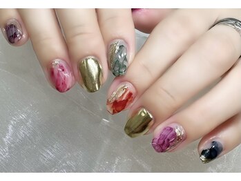 アリイネイルズ(ALII Nails)/ニュアンスネイル