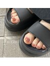 ピンクフラッシュのフットネイル