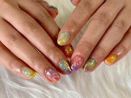 うるうるカラフルネイル