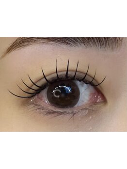 ナチュラル上品な目元にしたい