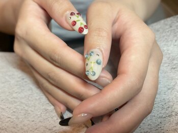 季節ぴったり*さくらんぼネイル