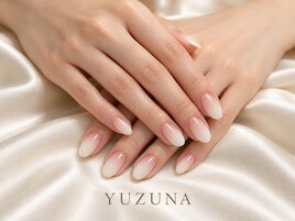 ホワイトカラーグラデネイル