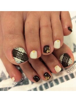 トータルサロン 白べぇーっ プラス/バレンタインフットネイル☆