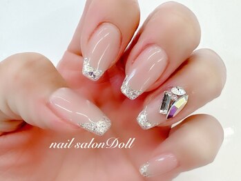 ネイルサロン ドールの写真/スタッフ全員JNA1級所持者！オフィス、ブライダル、季節毎に変わるトレンドデザイン♪何でもご相談下さい☆