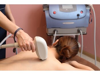 アイリスエステサロン 那覇小禄店/痩身マシンで部分造形が可能！