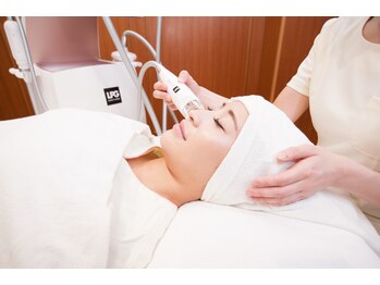 イーズ ミュゼ 梅田本店/エンダモロジーフェイシャル