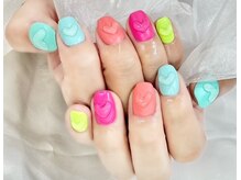 アリイネイルズ(ALII Nails)/ネオン系カラーぷっくりハート