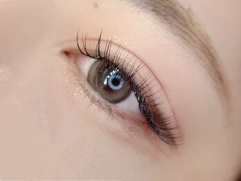 シクラプ(siklap)の写真/《フラットラッシュ導入店!》軽量でまつ毛への負担も少ない人気メニュー!丁寧な施術でリピーター続出◎