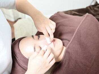 ミラ(Mira...)の写真/【徹底毛穴洗浄★エクストラクション】鼻/顎/頬/額…お顔のどの部位の毛穴汚れも徹底洗浄◎