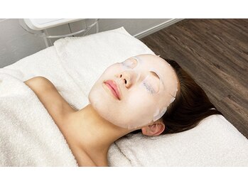 KMB 恵比寿店/毛穴洗浄後にパック