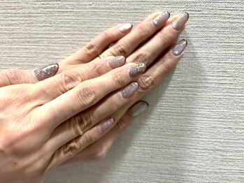 カミアンユイヤ ネイルラボ(KAMIANYUIYA Nail LAB)/フラッシュ スキニーフレンチ