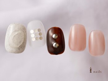 個性派コーラル春ネイル