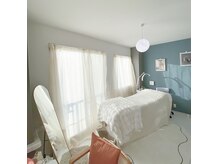 三日月と星屑の雰囲気（private salonの為、周りの目を気にせずくつろいで頂けます。）