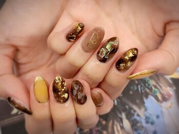イビズ 新宿店(eviz)/ゴールド 秋ネイル