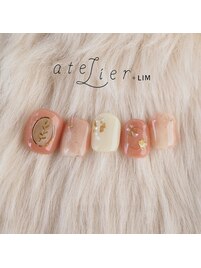 サーモンピンク