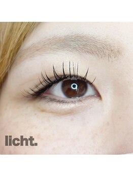 リヒト(licht.)/フラットラッシュ
