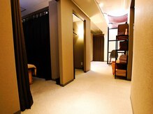 アジエスタ 横浜店(ASIESTA)/綺麗＆清潔なアジアン風の店内