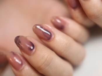 クロ(KURO)/大人もやっと/柳津ネイルサロン