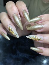 レディグリッター(Lady glitter)/ゴールドパーツネイル