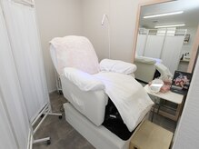 ジュエリー アンド ティアラ(Jewelry & Tiara)の雰囲気（まつ毛カールやエクステもできます☆）