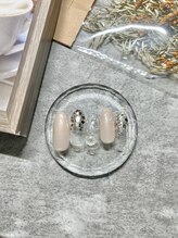 ルミライズ(Lumirise)/スノーボールキラキラネイル