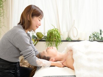 サロンドソエ(Salon de Soe)/小顔毛穴リフトコース