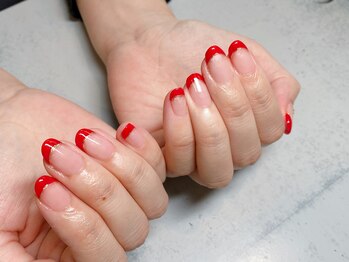 ビューティトリップ(Beauty TRIP)/赤のフレンチネイルは大人の色気