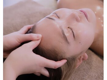 ルアナ(A LUANA)/深響ドライヘッドスパ