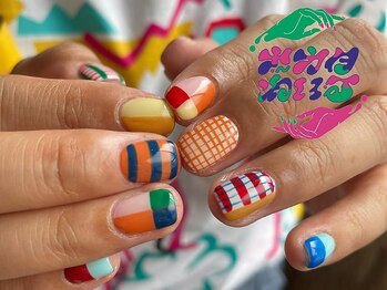 ナカタねいる【フィルイン専門店 江坂ネイルサロン】の写真/爪の形や長さに合わせて、バランスよく魅せる◇ニュアンスや個性派デザインも、しっかり映える仕上がりに＊