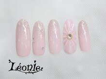 レオニー(Leonie)/ぷっくりフラワーネイル