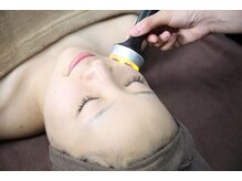 フレア(flare)/抜群の浸透力。肌の奥深くへ