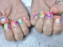 ティーエス ネイル ガーデン(T.S Nail Garden)/カラフルウェーブデザイン