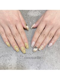 痛ネイル