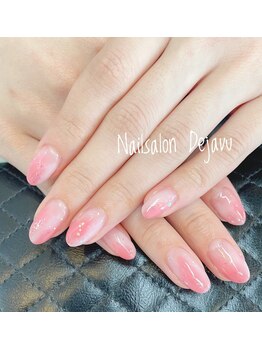 デジャヴ(Dejavu)/いちごミルク塗りかけネイル