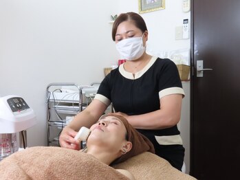 ローズサロン(Rose salon)の写真/【高技術×通いやすい価格帯＝満足度◎】黒ずみ/広がり/詰まりなどの毛穴トラブルに徹底アプローチ★