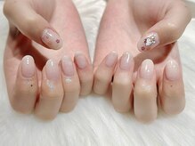 ヒールネイル(heal nail)/キラキラbeige×キティちゃん