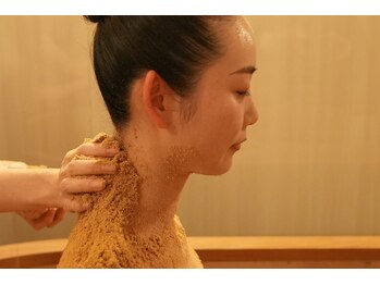 えん発酵温熱木浴 梅田店/STEP4 [木浴](15分)
