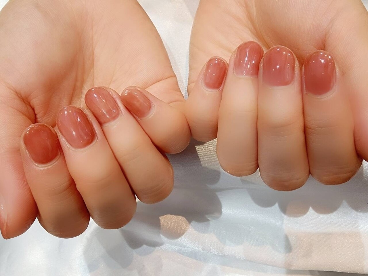 2025年-2026年冬トレンド】ピンクブラウンのネイルデザイン集｜人気順