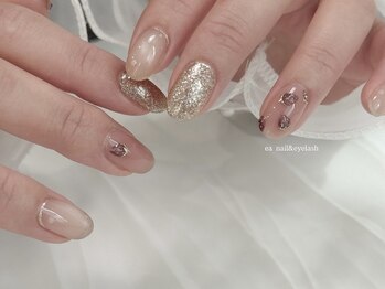 エア(ea)/ぷるんいちご散りばめネイル