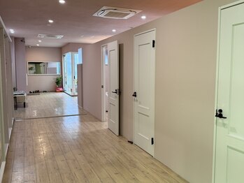 レラクス(RE.LUX)/サロン内観