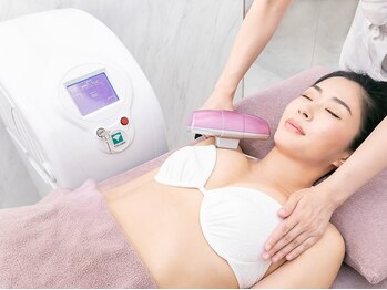 エムエムエム 表参道Luxeサロン(M.M.M)/バストのハリUP！下垂バストにも