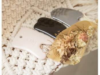 ルーム(room.)/かっさでスッキリとデトックス