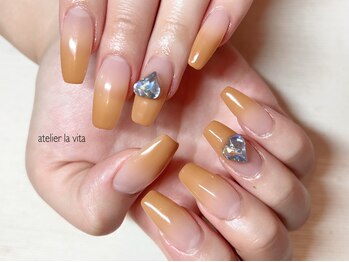 アトリエ ラビータ(atelier la vita)/スカルプ・グラデーション