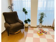 足もみ道場こいさんの雰囲気（お子様を見守りながら施術を受けて頂く事も可能です）