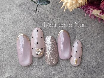 マトリカリア ネイルアンドビューティー(Matricaria)の写真/《ウォーターケア付*定額デザイン¥8250》シンプルな中に上品な華やかさを*日常に溶け込む大人ネイル多数