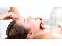 あたまの神様の雰囲気（他のヘッドスパでは味わえない…有資格者が考案！首の矯正付き♪）