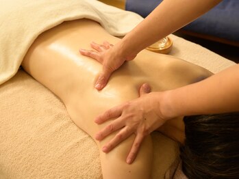 ハワイアンカフェアンドリラクゼーション コトリエ(Cotorie)/漢方オイルトリートメント