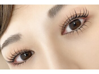 アイズ(eye's)の写真/自まつげ派は次世代まつげパーマ「ケラチンラッシュリフト」新規限定￥4500！上品で存在感のある目元に♪