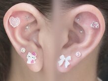 Q9. 耳ツボジュエリーって？