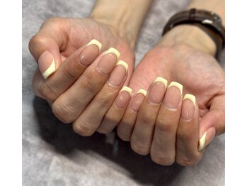 アイリス 岸和田 和泉府中(Iris)/Yellow nail